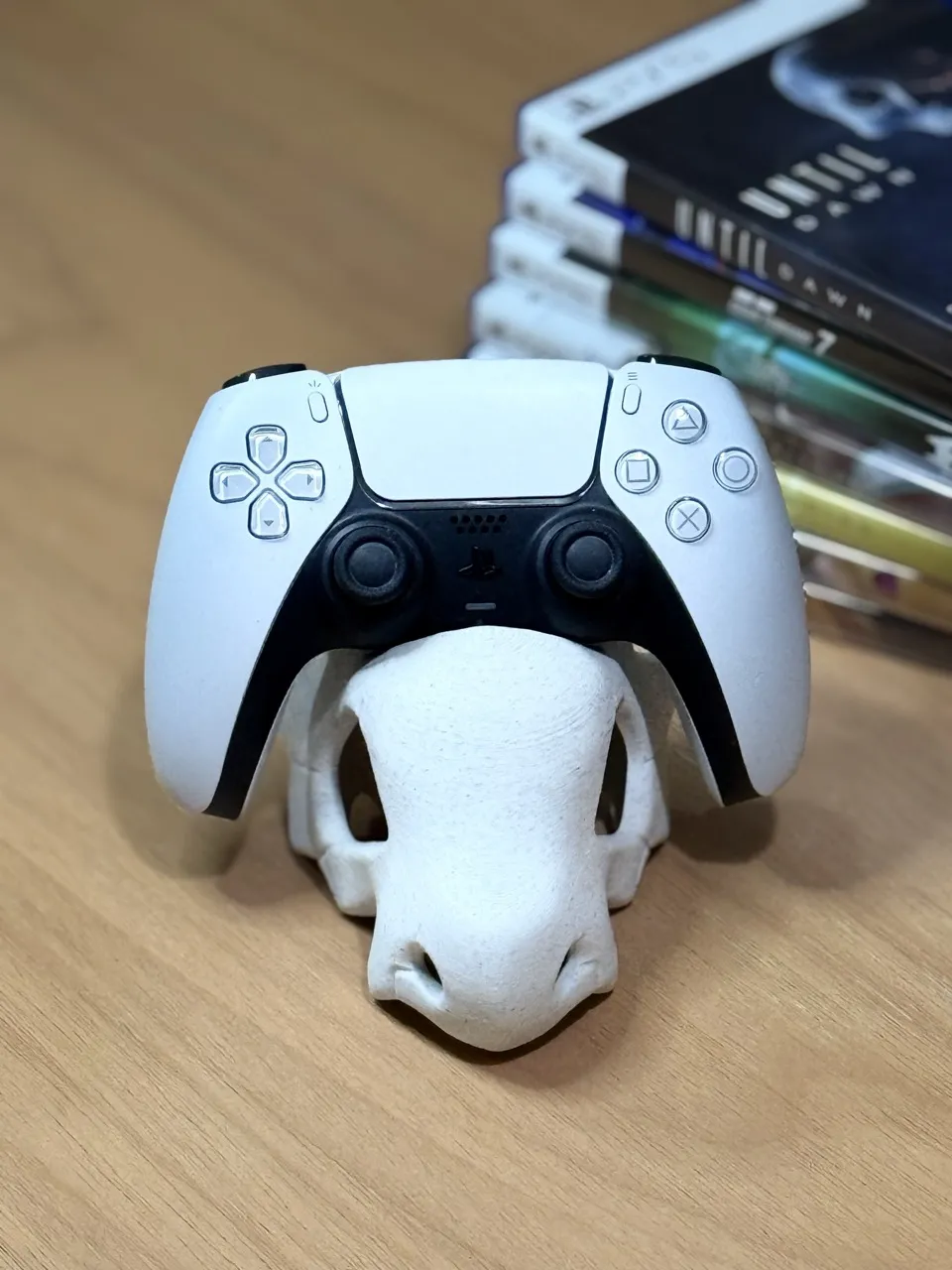 Suporte de Controle Cubone Pokémon - Impressão 3D PLA - Compatível PS5/Xbox/Switch Pro - foto 2